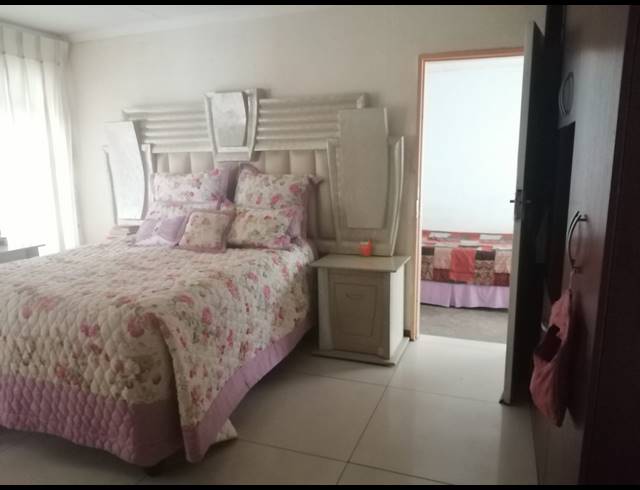 4 BEDROOM HOUSE FOR SALE IN TLHABANE WEST